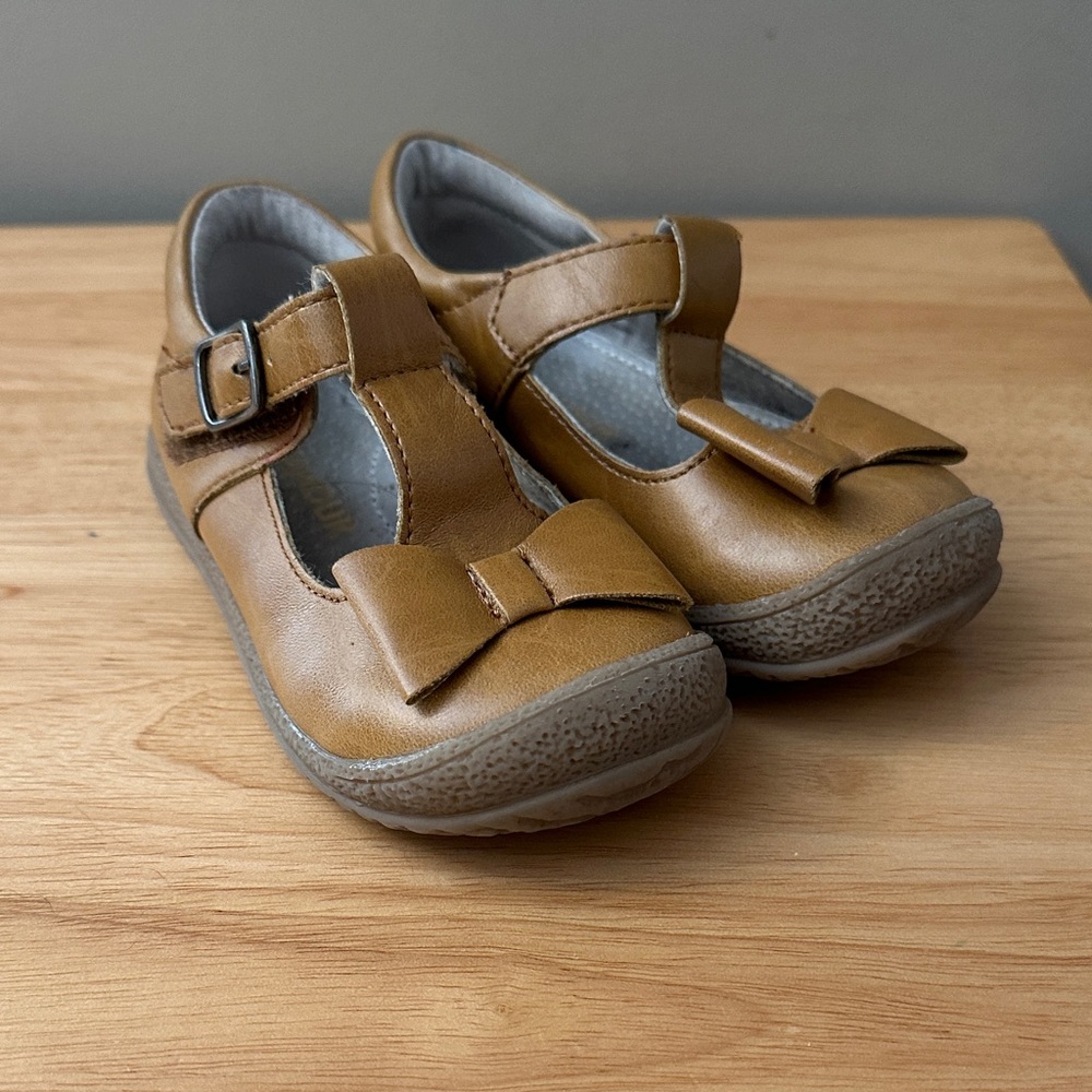Brown Leather Kids Shoes with Bow